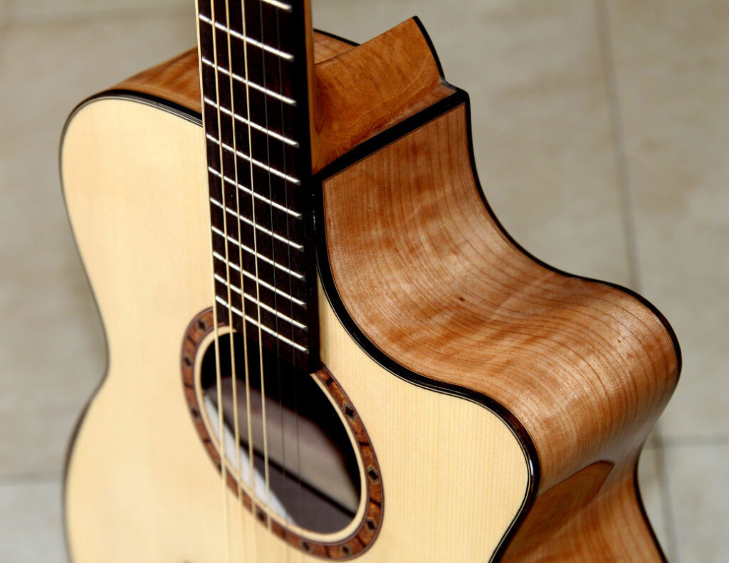 Mua Guitar Tại Trà Vinh Guitar Cồng Cườm