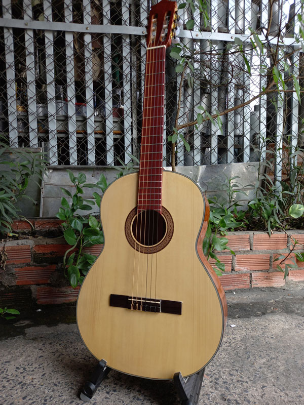 Mua Guitar Classic Tại Trà Vinh Guitar-Classic