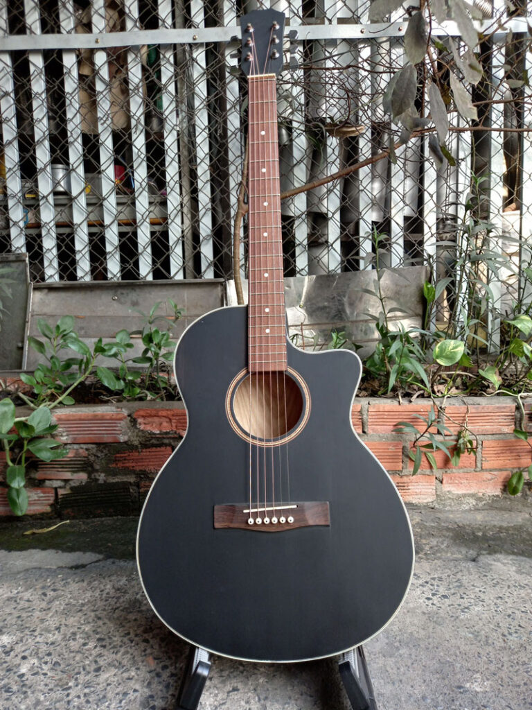 CỬA HÀNG NHẠC CỤ TRÀ VINH Guitar Acoustic đen nhám